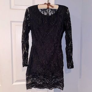 Lace Long Sleeve Bodycon Dress with Bow on Back